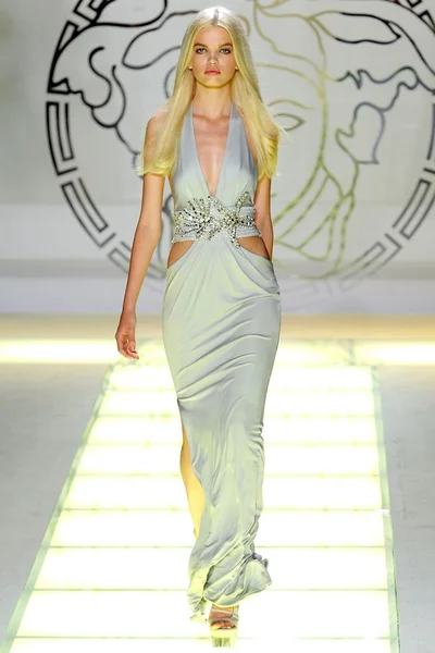 Look 43
